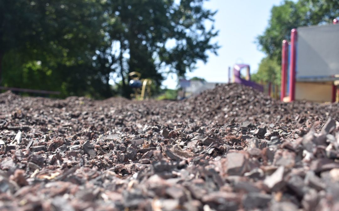 Rubber Mulch for Playgrounds – Pros and Cons